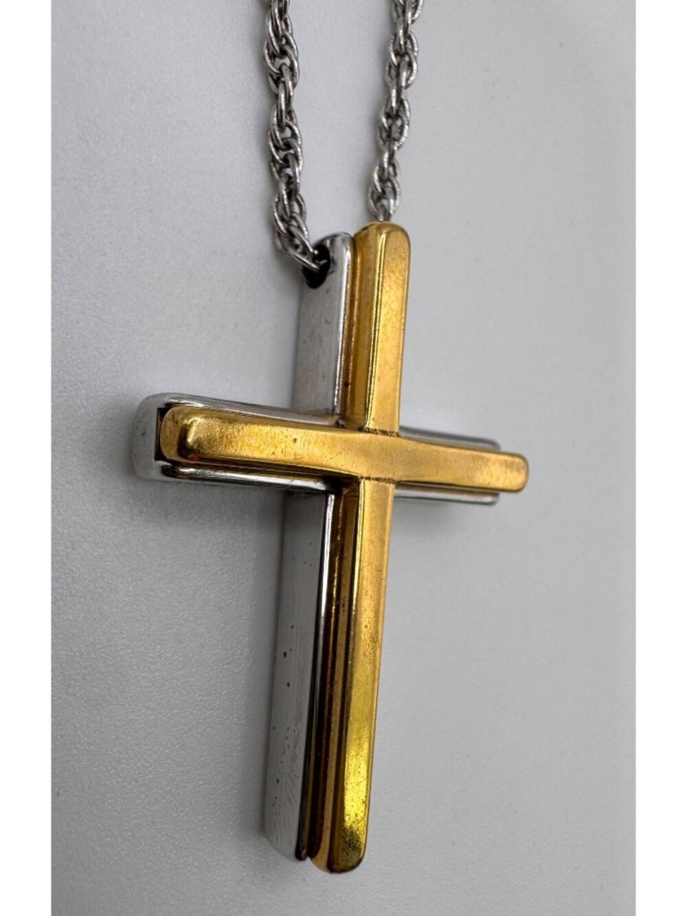 Vintage Trifari Cross Necklace Gold Silver Tone 15in Chain Classic Pendant - Picture 4 of 11